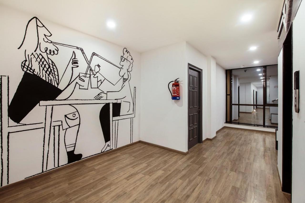 Oyo Townhouse 934 L'Elegant Hotel & Banquetby Ace Manor Gáziábád Kültér fotó