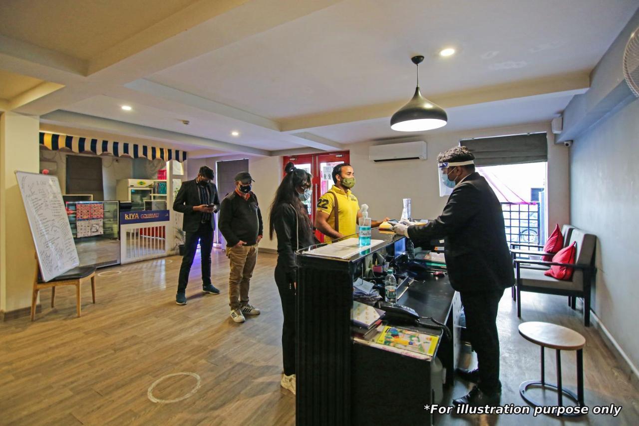 Oyo Townhouse 934 L'Elegant Hotel & Banquetby Ace Manor Gáziábád Kültér fotó