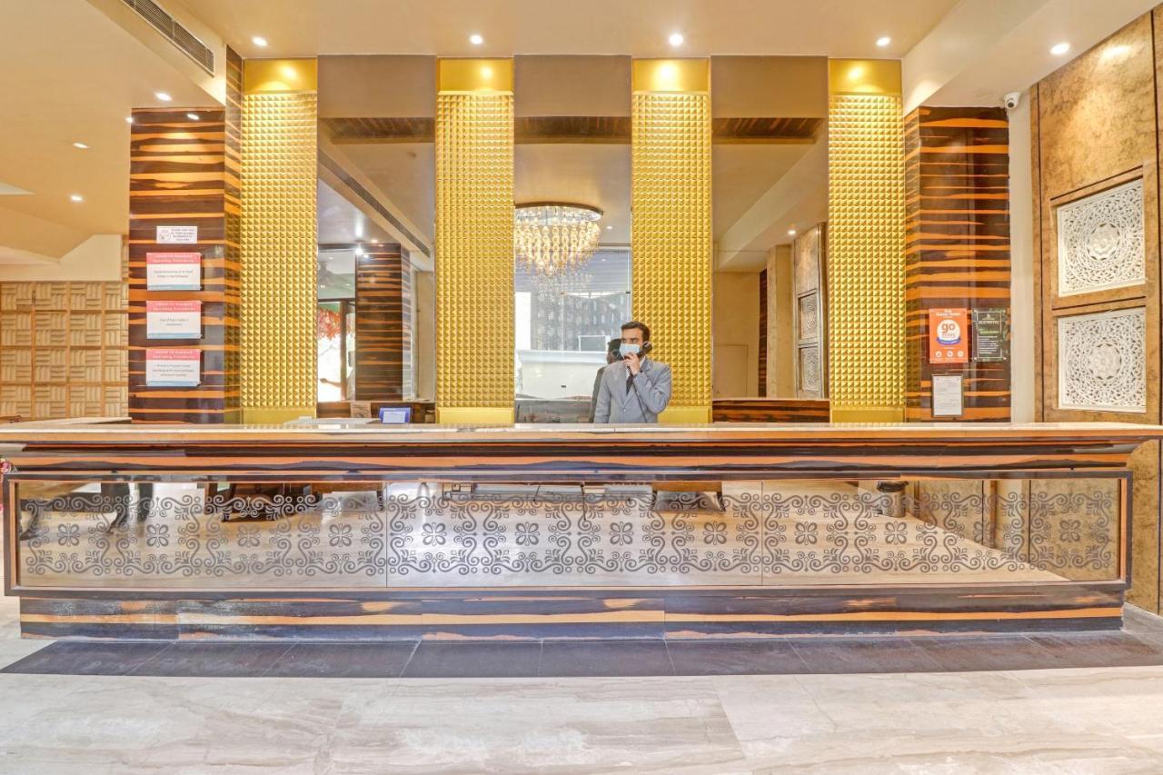 Oyo Townhouse 934 L'Elegant Hotel & Banquetby Ace Manor Gáziábád Kültér fotó